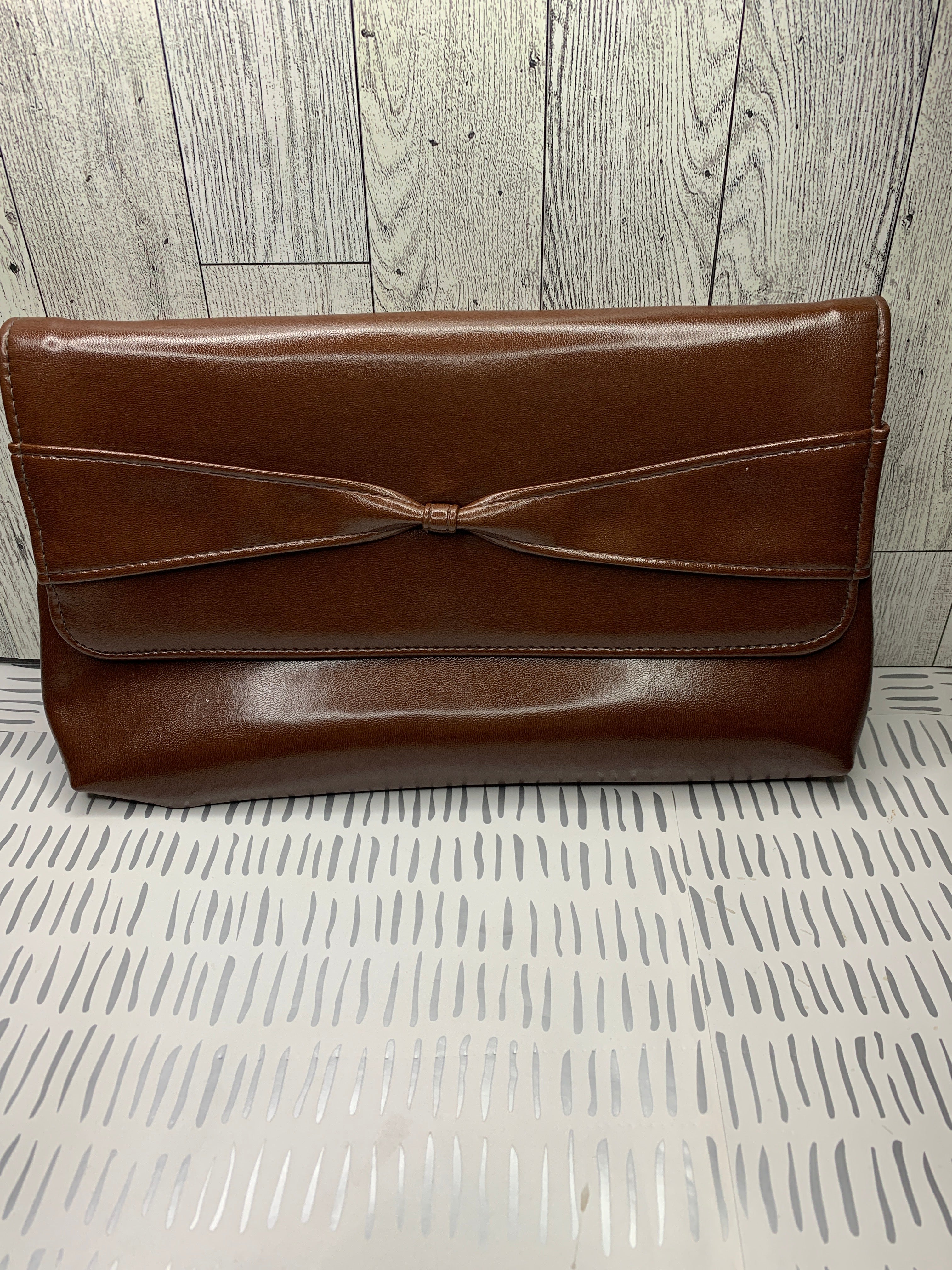 Brown clutch
