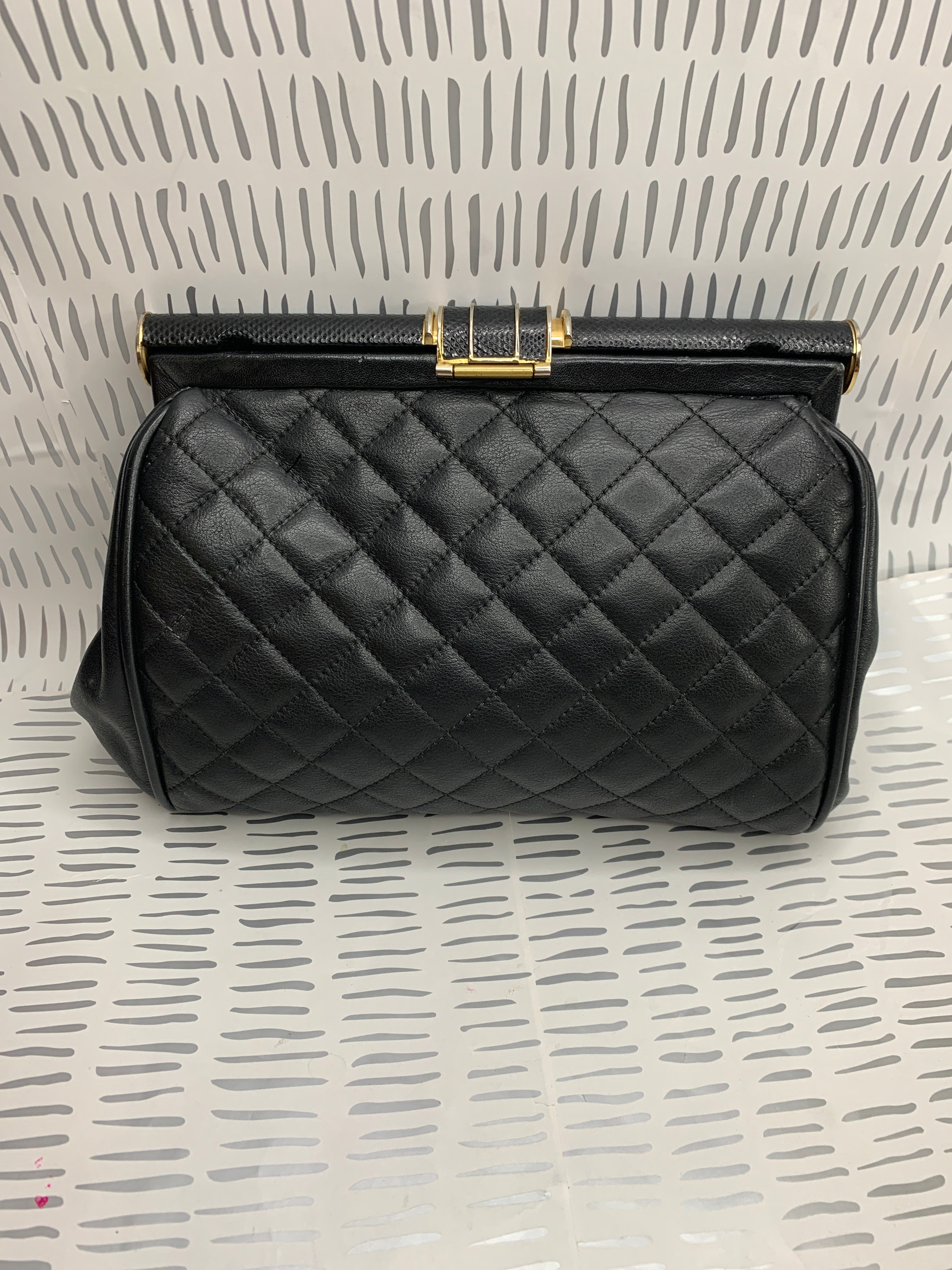 Vintage leather crossbody bag