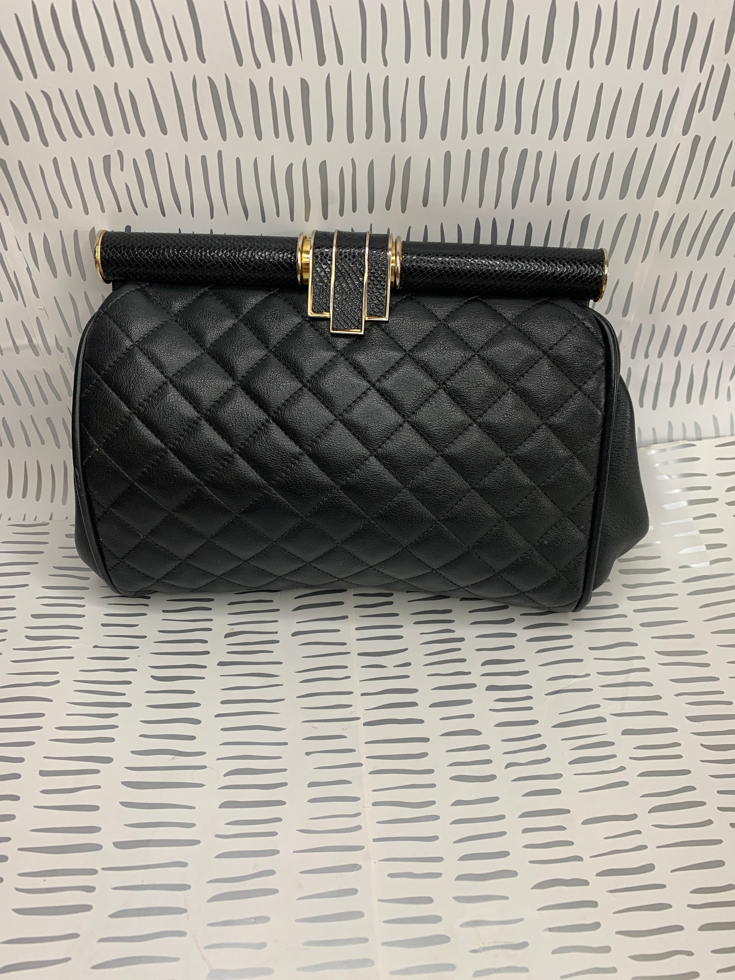 Vintage leather crossbody bag