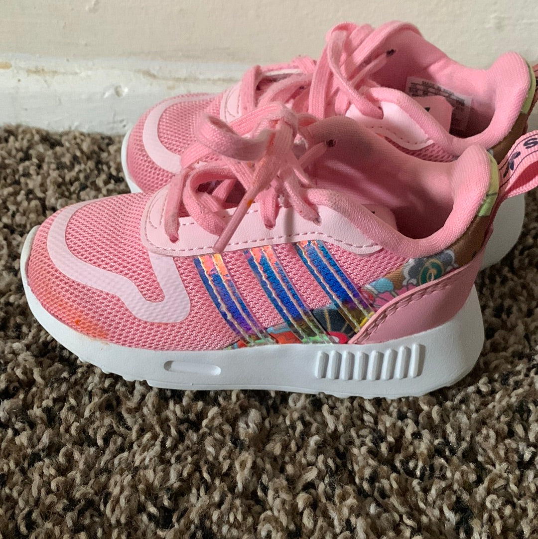 Adidas mesh little girls sneakers