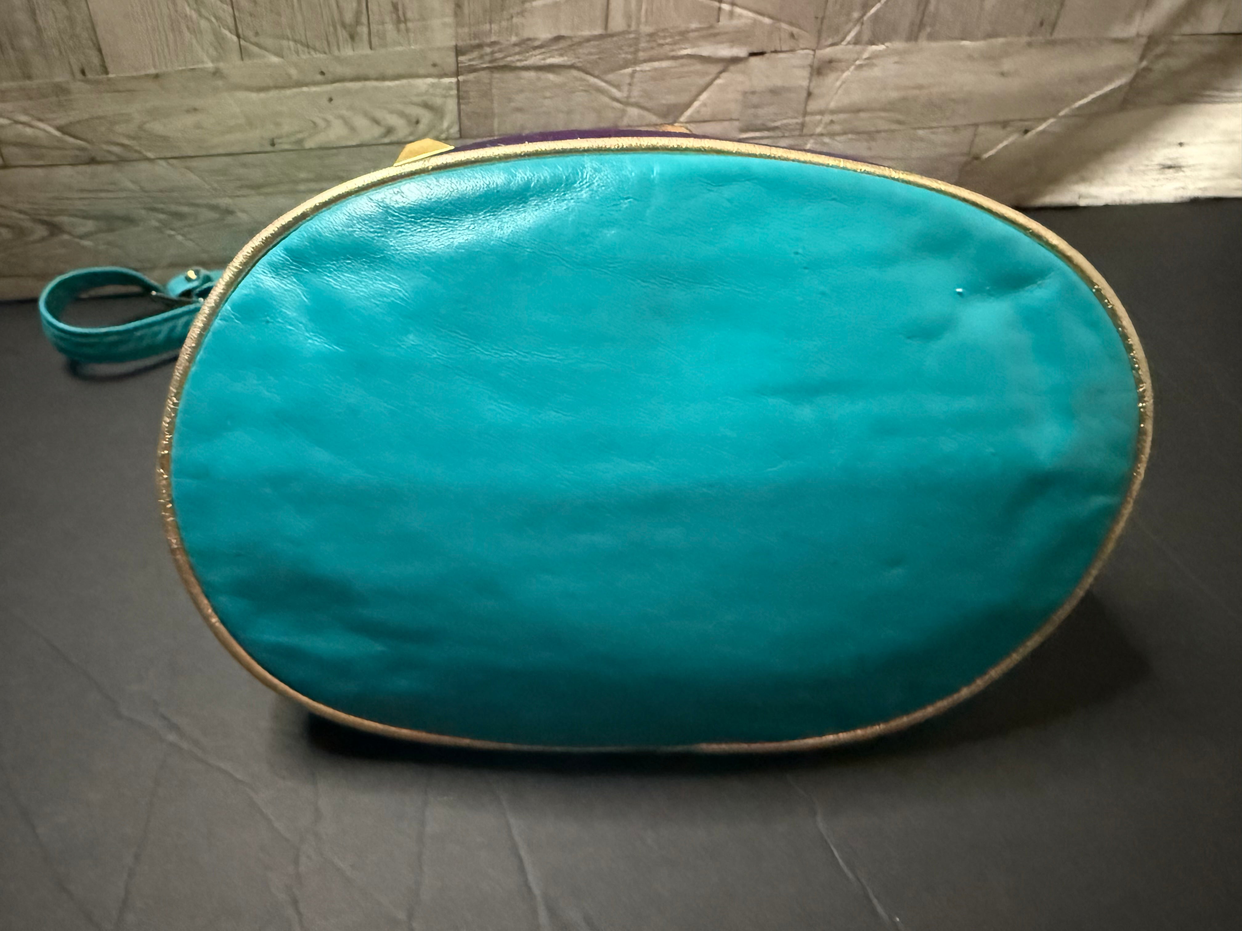 Vintage multicolored crossbody bag