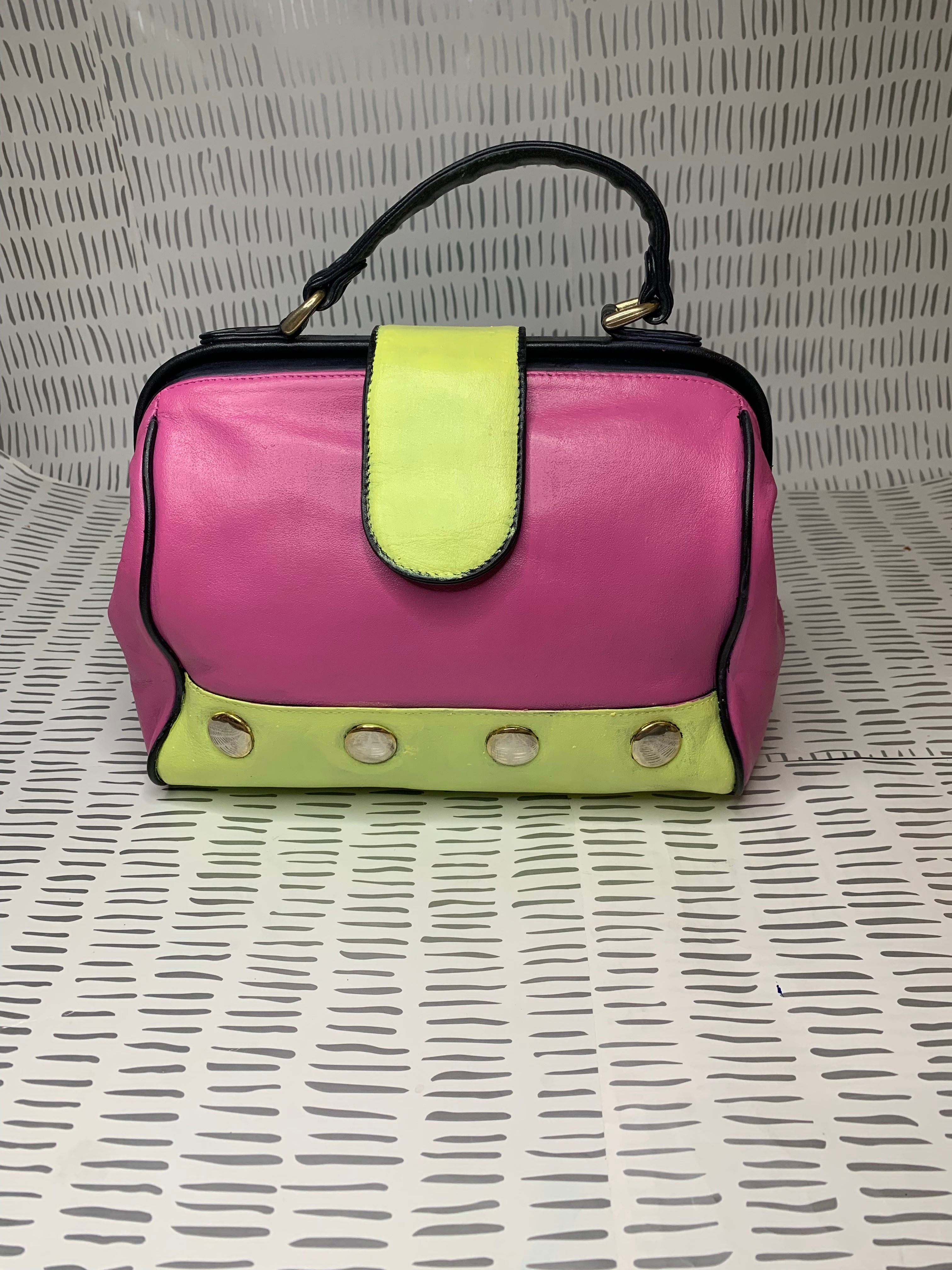 Vintage doctor style handbag