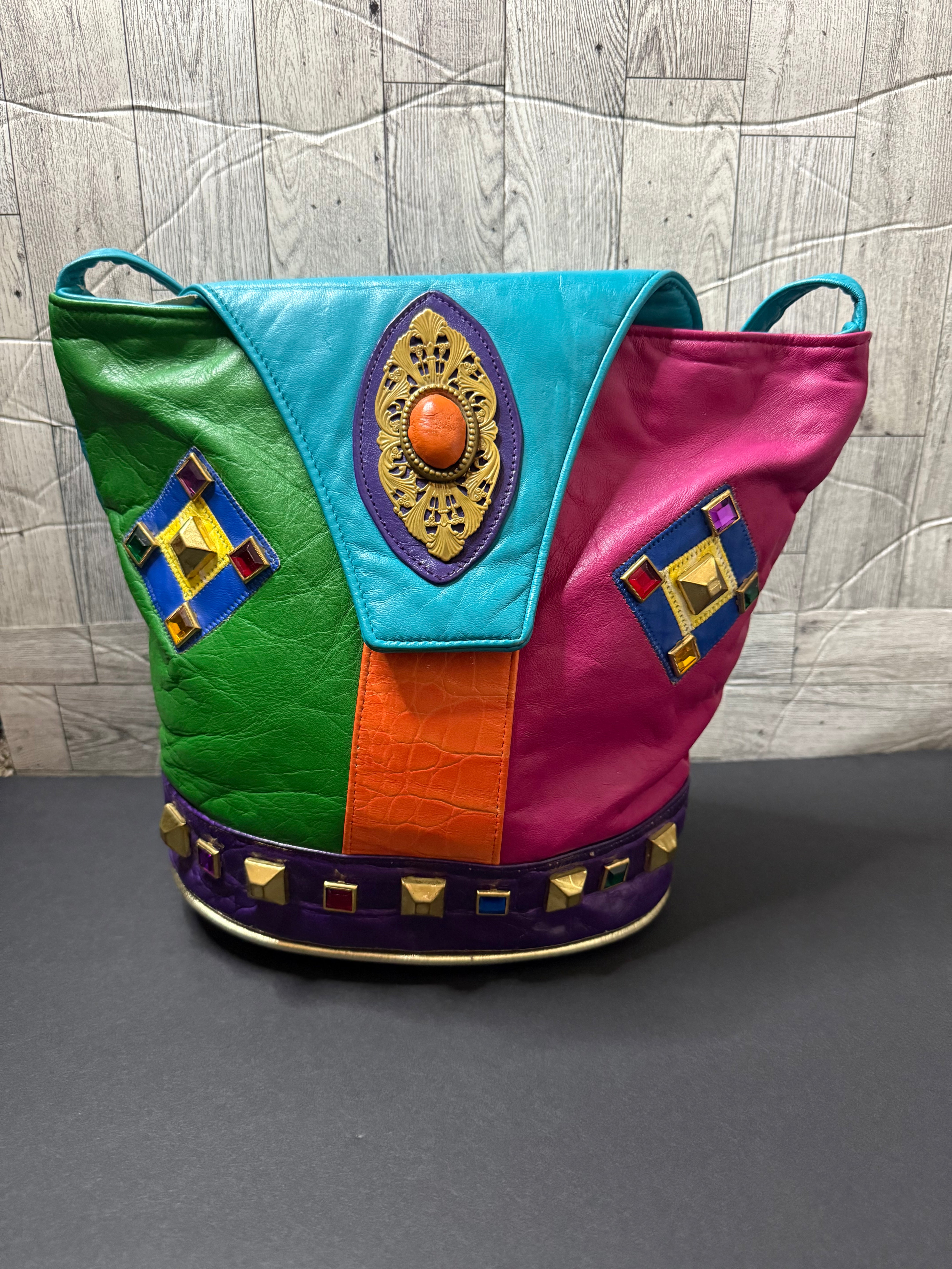 Vintage multicolored crossbody bag